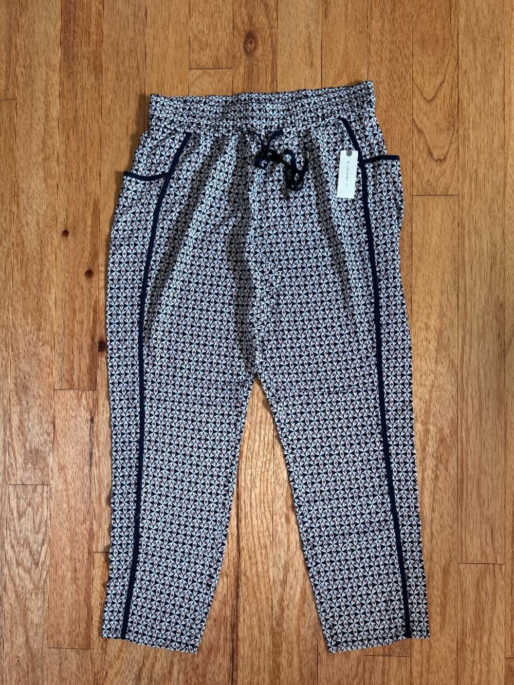 NWT Anthropologie Hei Hei Pants Blue Light Weight Motif Print Size Medium